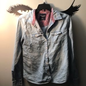 American Eagle Denim Button Up Shirt!